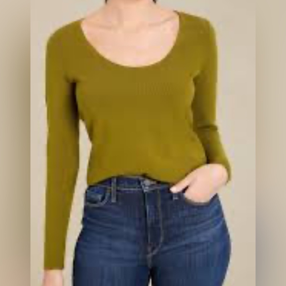 OPHELIA ROE size LARGE, olive green, long sleeved, scooped neck top.